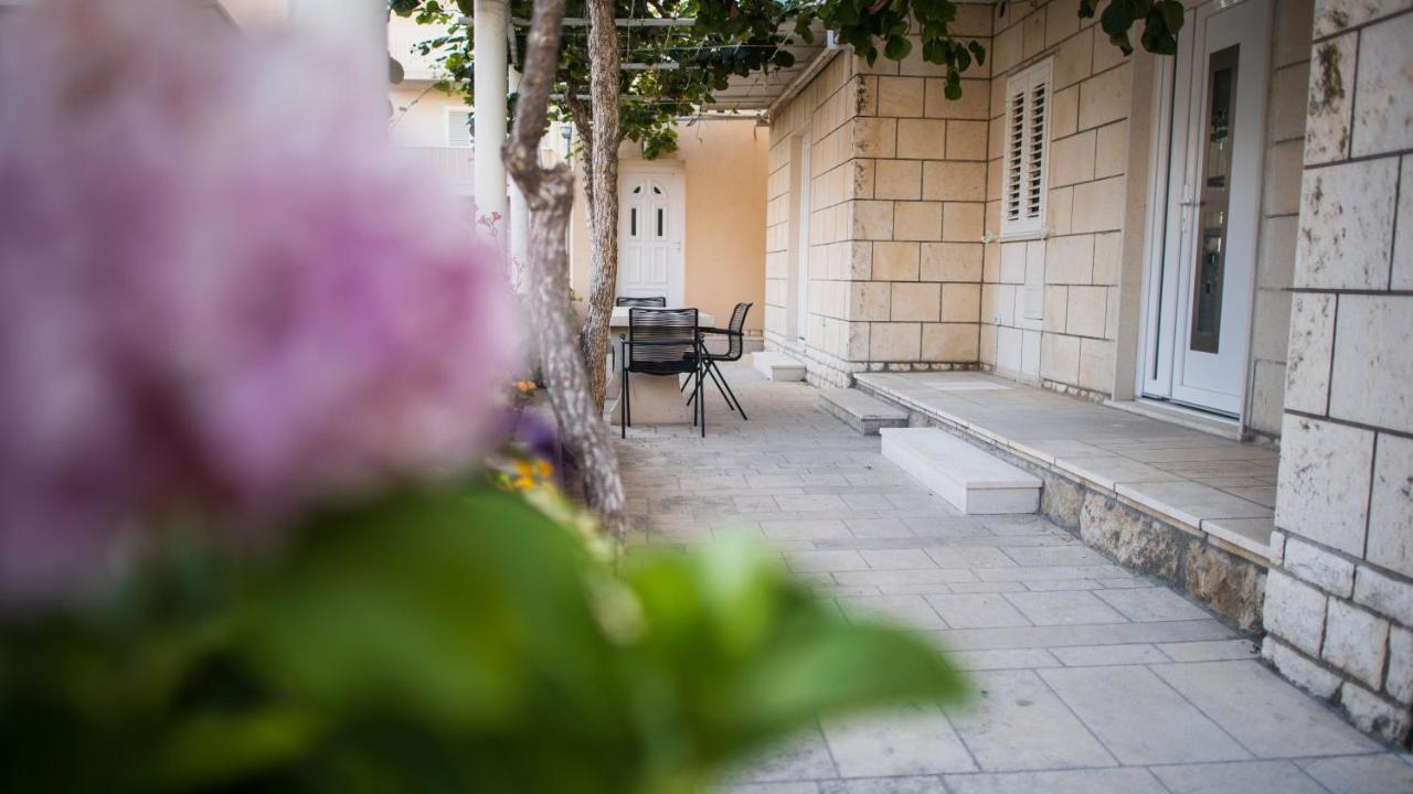 Serious Job Apartment Dubrovnik Extérieur photo