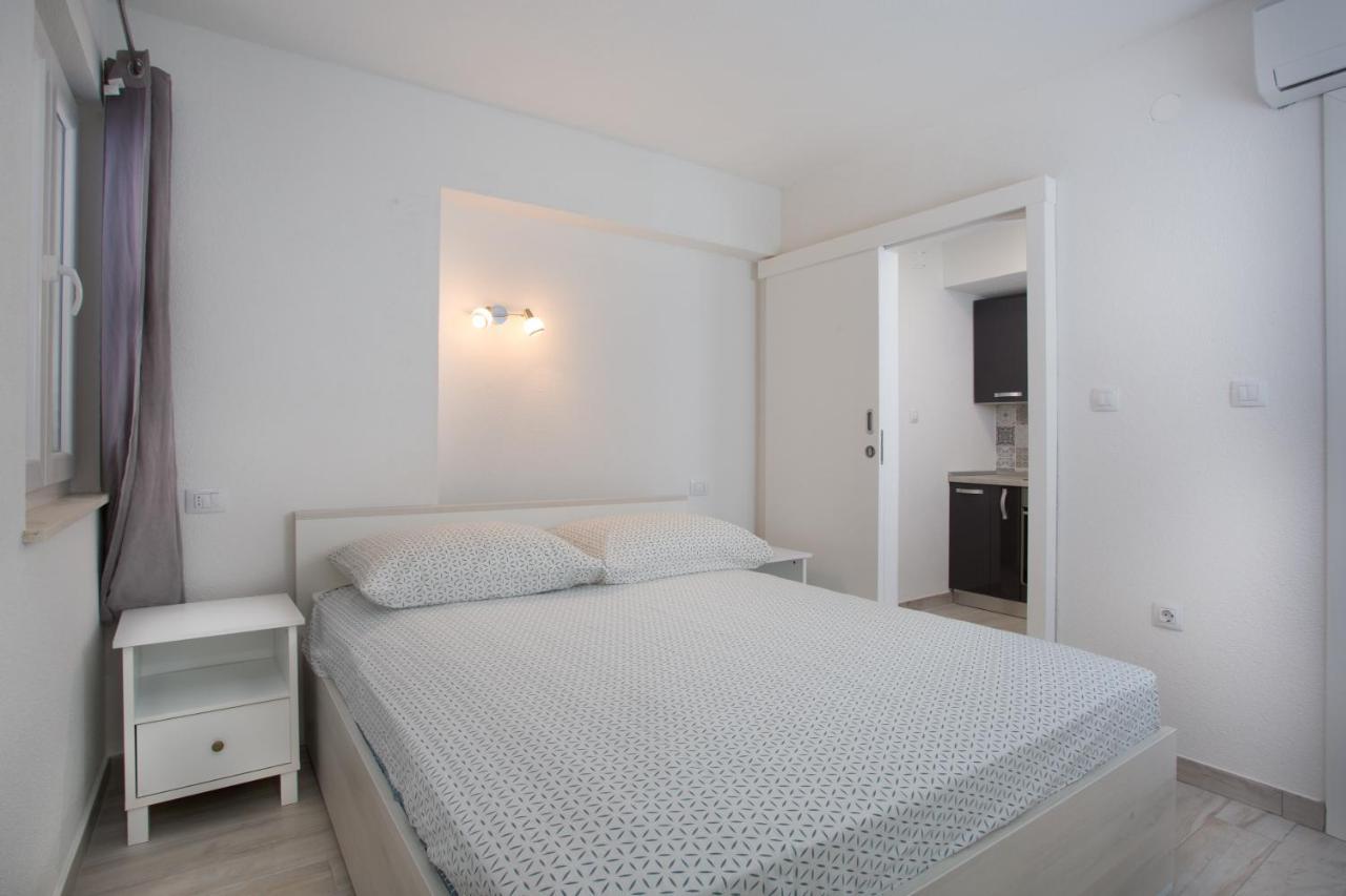 Serious Job Apartment Dubrovnik Extérieur photo